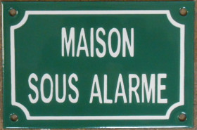 Maison sous alarme (10x15cm)