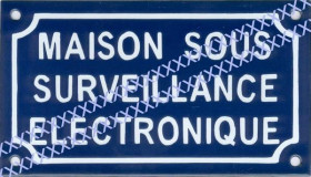 Maison sous surveillance electronique